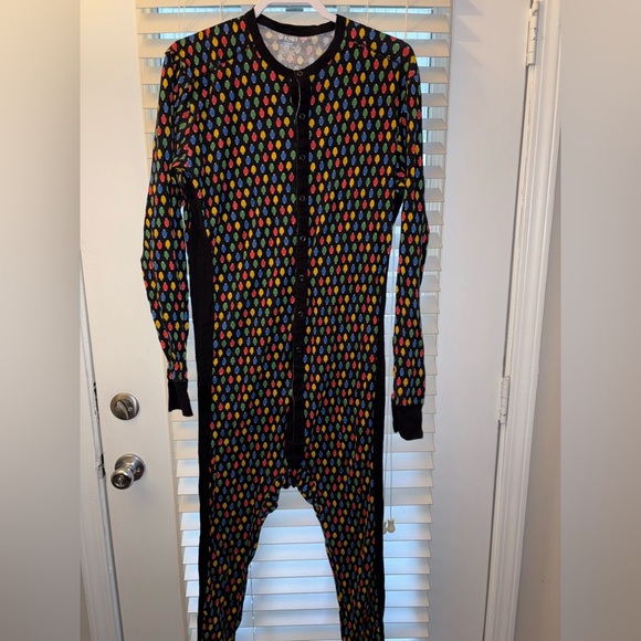 2xist XL Black and Colorful Holiday Lights Footie - Picture 2 of 4